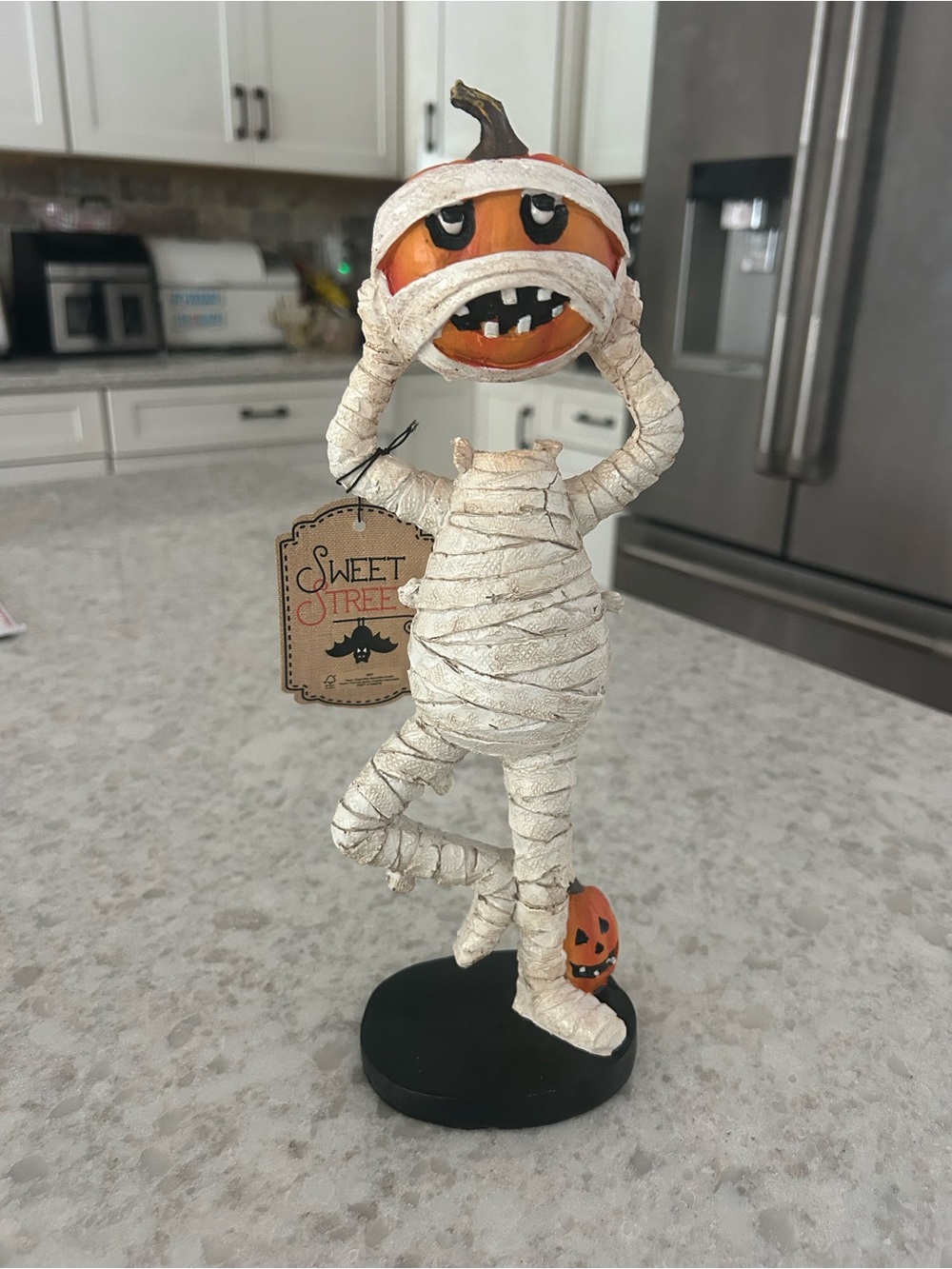 “New” Sweet Street Headless Pumpkin Mummy Figurine